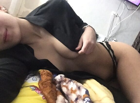 Закрутили бы с ней курортный роман?